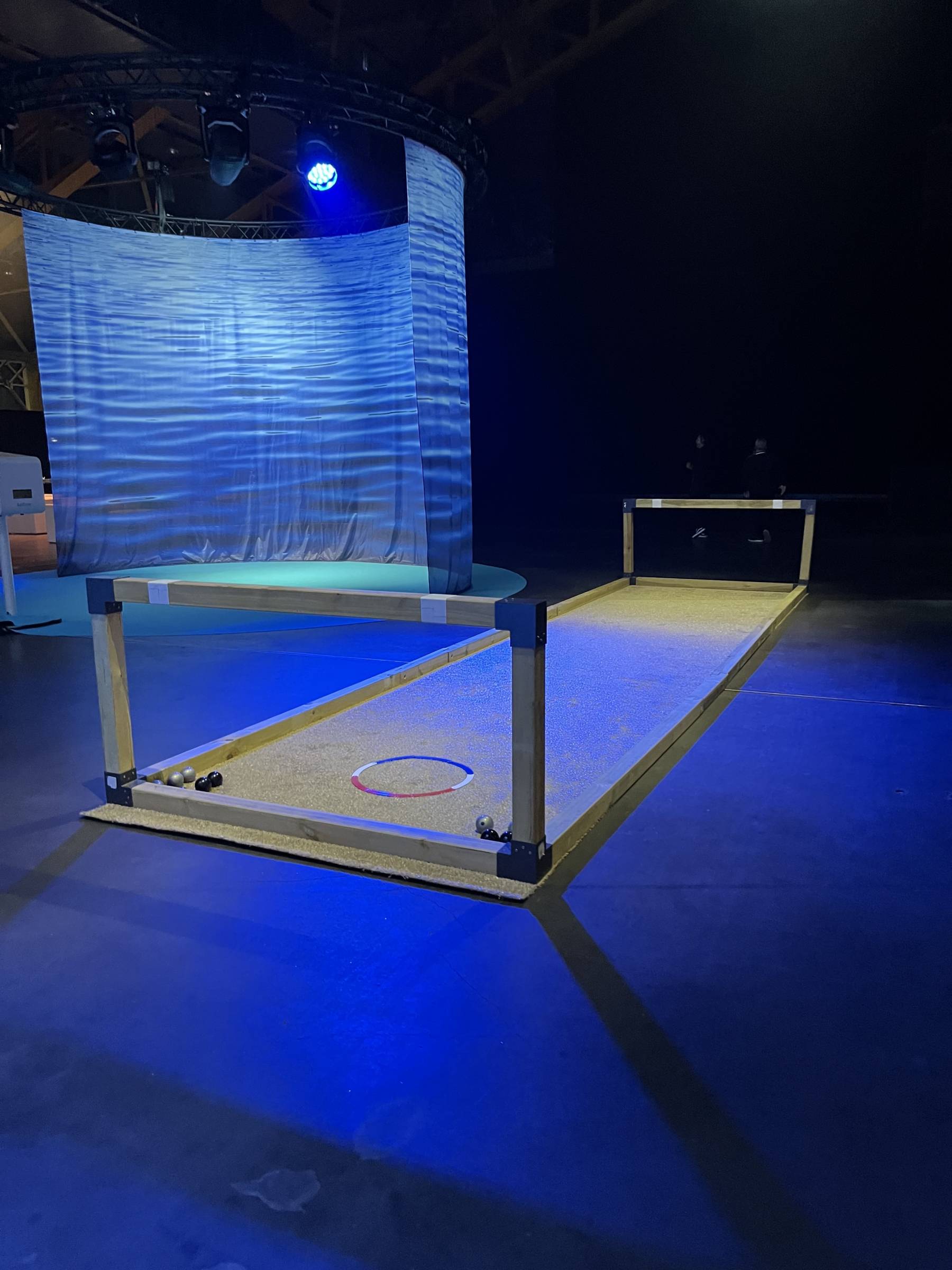 Vivez un moment convivial et chaleureux autour de la pétanque !