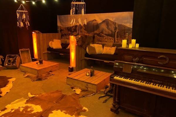 Décors Western sur Lille, Paris, Lyon et Marseille