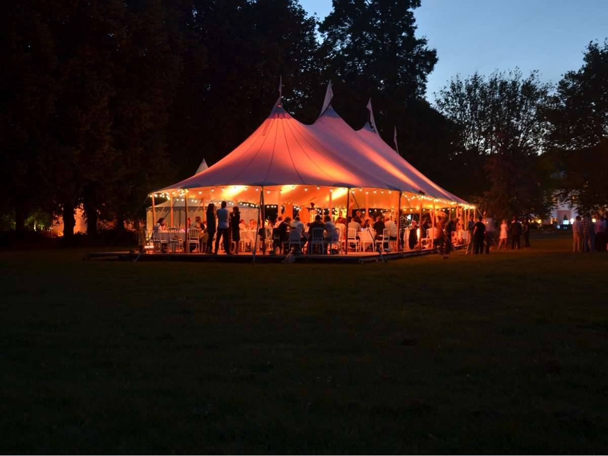 Location de tente lycra pour  vos événements partout en France et au Benelux