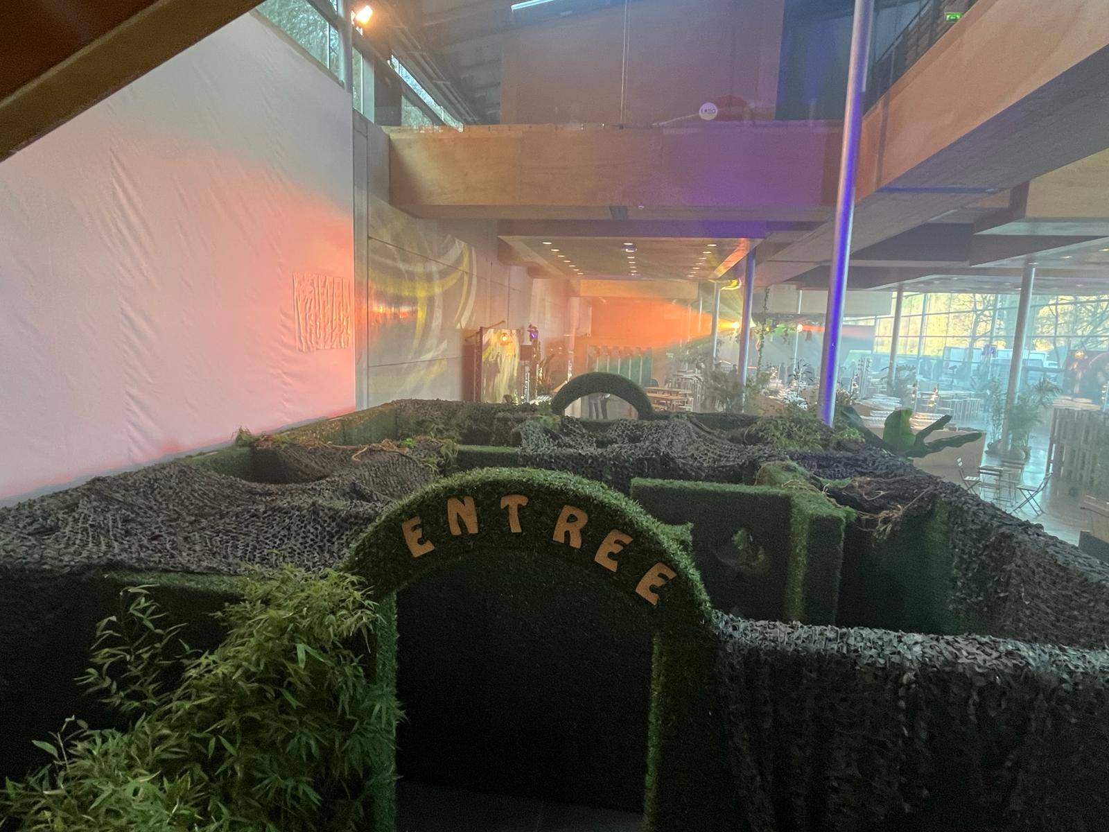 Animation et décors sur le thème de la jungle pour un client  en Normandie